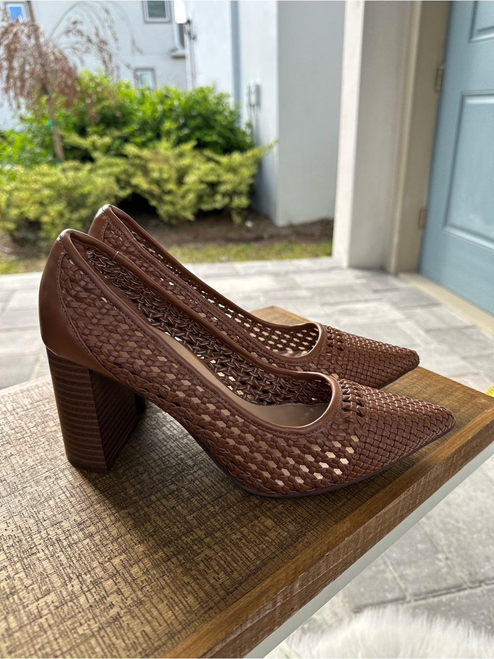 Ann Taylor Factory Woven Pointed Toe Block Heel Pumps in Cognac/Brown
